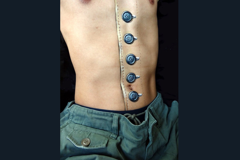 Chooo-San创作的人体彩绘。  东方IC_日本大学生创作逼真人体彩绘