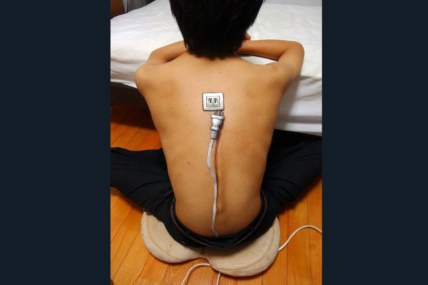 Chooo-San创作的人体彩绘。  东方IC_日本大学生创作逼真人体彩绘