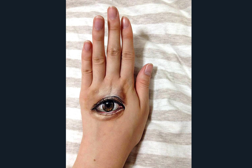 Chooo-San创作的人体彩绘。  东方IC_日本大学生创作逼真人体彩绘