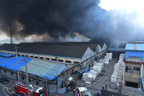 浙江绍兴一印染厂加热设备爆炸