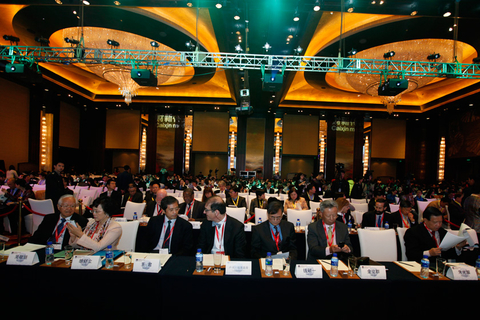 11月16日，2012财新峰会开幕式。  王攀/财新记者