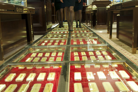 昆明会所用300公斤金条铺路 总价超亿元