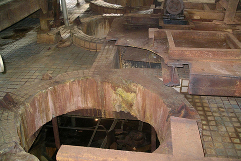 2013年2月12日，朝鲜中央通讯社报道，朝鲜当天成功进行了第三次地下核试验。中国外交部对此表示坚决反对。韩国总统李明博当天召集了紧急安保会议，韩国军方也正式进入对应朝鲜核试验的紧急状态。日本首相安倍晋三宣布，日本将采取包括单独制裁在内的各种手段应对朝鲜核试验。