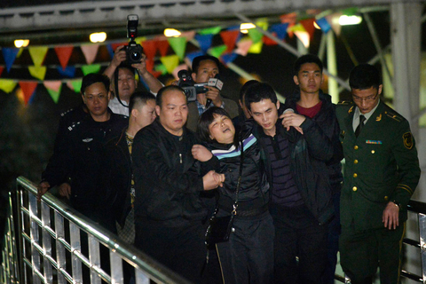 广州跳水救人武警尸体找到