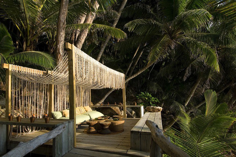 北岛上有三座美丽的沙滩，其中为新婚情侣所钟爱的要数其中的蜜月沙滩。