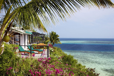 坐落于斐济玛玛奴卡群岛中的Wadigi Island为游客配备了两名资深的大厨、一名安排日常起居的女仆和一名带您巡游各处的船长。费用：2350-7000美元（约合人民币14614-43532元）/天