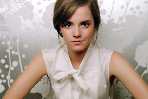 9岁时凭借《哈利波特与魔法石》，艾玛·沃特森迅速窜红为家喻户晓的银屏童星。当最后一部《波特》影片完成之后，艾玛的身价升至3000万英镑。