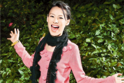 为李家连生三子，本可以母凭子贵顺利进入豪门，在错付了青春之后还是被无情地扫地出门。