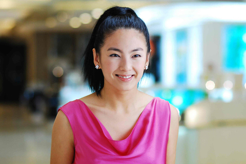 在和导演王全安结婚之前，张雨绮被很多人认定是要嫁入豪门的，但兜兜转转还是没能嫁入豪门，其实张雨绮自己就是娱乐圈的富婆。