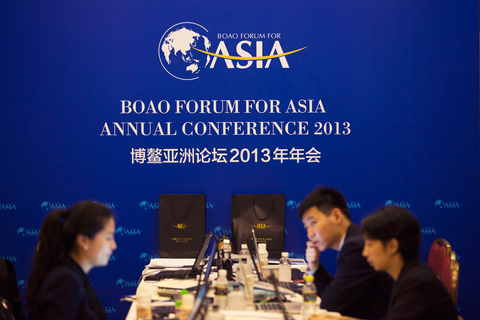 4月7日，博鳌亚洲论坛2013年年会，媒体工作室。    Robin Fall/财新记者
