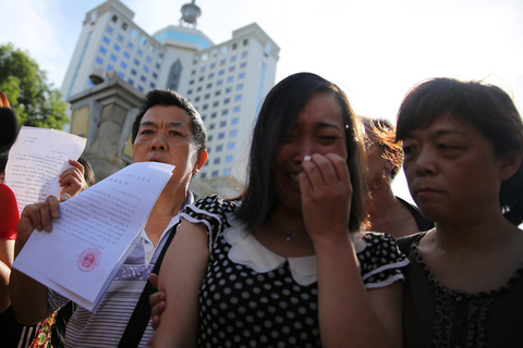 7月2日，唐慧诉永州市劳教委劳动教养行政赔偿一案在湖南省高院二审开庭，届时将有国内外50名记者旁听庭审。昨天下午，唐慧的代理律师徐利平介绍，如维持原判将不申诉，另外，对唐慧的劳教决定是否违法仍将是庭审的焦点。2006年，湖南永州发生“11岁幼女被逼卖淫案”，唐慧系受害者的妈妈，曾多次就该案上访，被称为“上访妈妈”。 litewan/CFP  