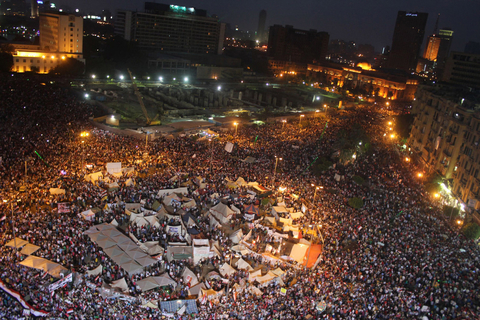 当地时间7月2日-3日，埃及民众聚集在开罗解放广场，要求总统穆尔西下台，穆尔西拒绝下台，并提议建立联合政府，以使埃及结束目前的国内危机。北京时间4号凌晨三点，埃及军方发表声明表示，总统穆尔西已经下台。  东方IC
