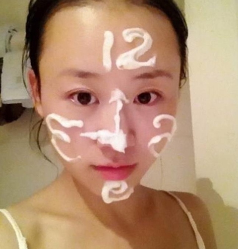 纪英男昔日照片。