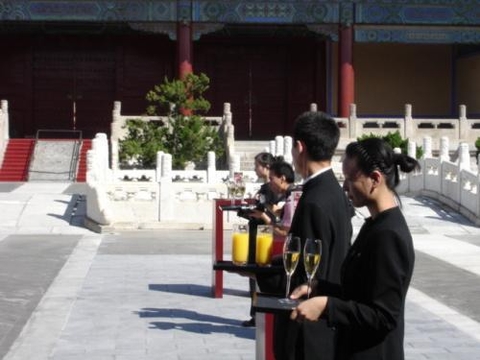 2009年9月9日，叶剑英的小孙女叶明子在太庙“人民文化宫”与美国银行家Jonathan Mork成婚。整个婚礼用红色玫瑰布置全场，突出浓郁中国风情。白色蕾丝婚纱由身为服装设计师的叶明子亲自设计。叶明子的父亲是叶剑英第三子叶选廉，原为保利集团下属凯利公司董事长兼总裁，1986年到香港经商。