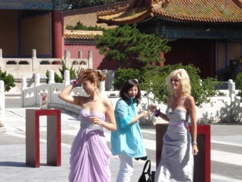 2009年9月9日，叶剑英的小孙女叶明子在太庙“人民文化宫”与美国银行家Jonathan Mork成婚。整个婚礼用红色玫瑰布置全场，突出浓郁中国风情。白色蕾丝婚纱由身为服装设计师的叶明子亲自设计。叶明子的父亲是叶剑英第三子叶选廉，原为保利集团下属凯利公司董事长兼总裁，1986年到香港经商。