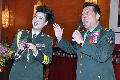 婆婆去世的那一天，我也没办法在身边，双江告诉我，她临终前跟大家说：鸽子是挺好的一个孩子，希望大家对她照顾好一点。”梦鸽说：”我很珍惜和双江的感情。我和双江经过了这么多年的磨合，任何打击我们现在都能够承受和面对。所谓相濡以沫就是这个含义把。