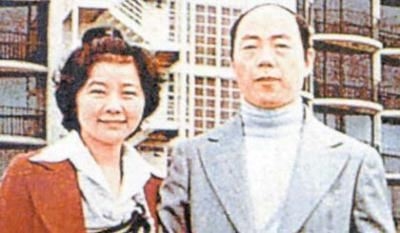 龚如心，王德辉夫妇。王德辉是香港华懋集团前主席，其妻龚如心籍贯上海。曾是香港最大的房地产商之一的王德辉十几年前失踪后，龚如心便继承了丈夫的家产。在她执掌下，华懋集团的业务得到迅速发展。