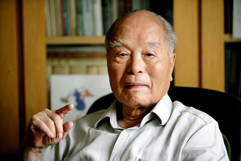 中共中央、国务院1月10日在北京人民大会堂举行2013年度国家科学技术奖励大会。张存浩和程开甲共同荣获2012年度国家最高科学技术奖。图为张存浩（左）和程开甲（右）。