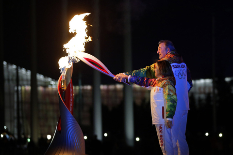 北京时间2月8日0时14分，2014年俄罗斯索契冬奥会正式开幕。