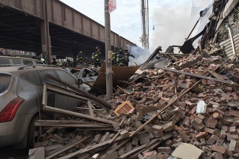 当地时间2014年3月12日，美国纽约曼哈顿的东哈莱姆区发生爆炸。  CFP_美国纽约曼哈顿发生爆炸 15人受伤