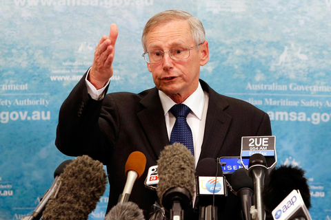 当地时间2014年3月20日，澳大利亚堪培拉，澳大利亚海事安全局局长约翰·杨出席新闻发布会。