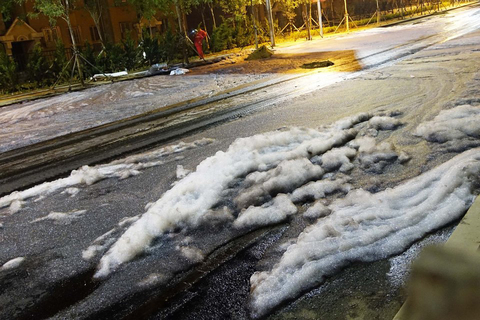 6月30日晚，辽宁大连金州开发区一根石油管线发生爆裂起火。