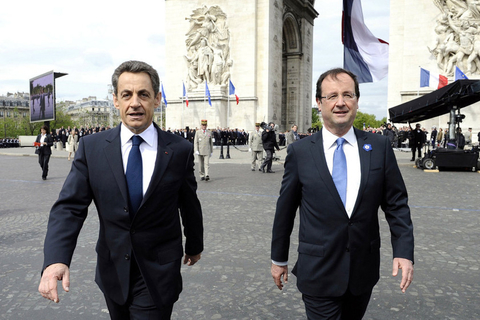 据中新网7月1日消息，据法新社援引法国司法部门消息称，7月1日，法国前总统萨科齐因贪腐相关的调查被拘留。报道称，反腐败调查员可以在未来的24小时内控制萨科齐的自由，对他进行问话。如果有必要的话，还可能再延长一天。法新社称，这一举动是史无前例的。