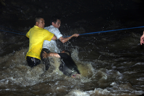 重慶驢友野外露營遇山洪 4人遇難