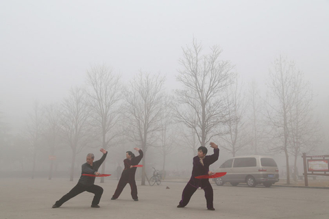 北京市长承诺2022年解决雾霾问题
