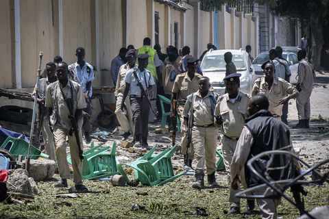 索马里教育部遭大楼遭武装分子袭击 导致多人死亡