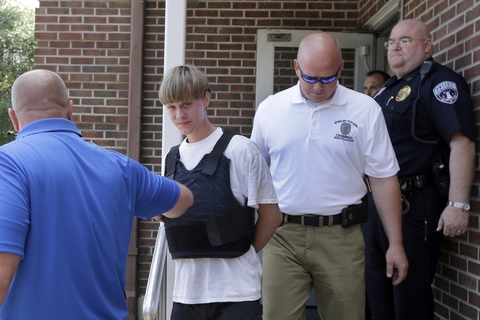 美国教堂枪击案嫌犯曝光 曾致9人死亡