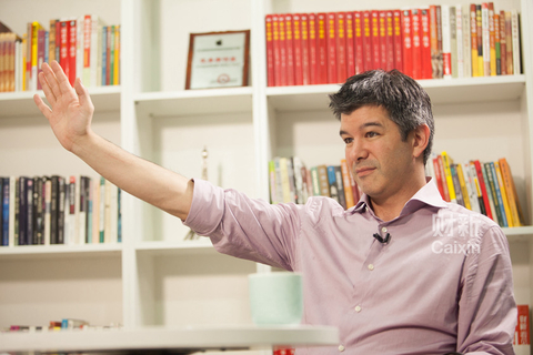 Uber创始人Travis Kalanick在北京接受财新专访。相关采访将于近期在《财新时间》视频节目中播出，并刊登于《财新周刊》。 王攀/财新记者