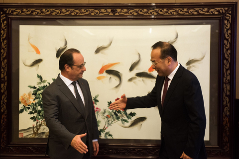 2015年11月2日，重庆，法国总统奥朗德与重庆市委书记孙政才会晤。 JOHANNES EISELE/视觉中国