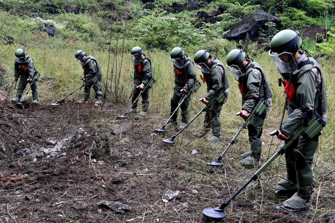 中越边境云南段开始排雷工作