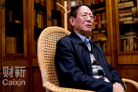 2015年11月19日，胡耀邦长子胡德平在家中接受财新记者采访。 郭现中/财新记者