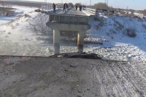 相关部门正在对事故原因进行调查。 海军/视觉中国 