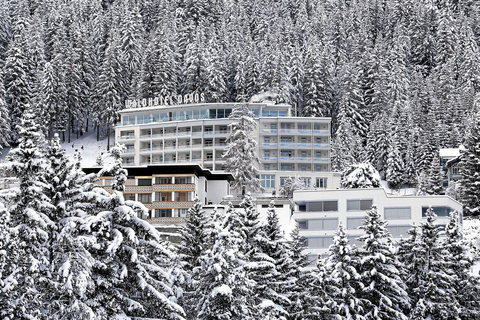 瑞士达沃斯冬日雪景。 小白/东方IC