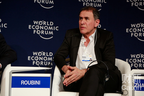 2016年1月20日，冬季达沃斯论坛首日，聚焦中国商业环境对话现场，美国纽约大学斯特恩商学院、经济学与国际商学教授鲁里埃尔·鲁比尼。 王曦/财新记者