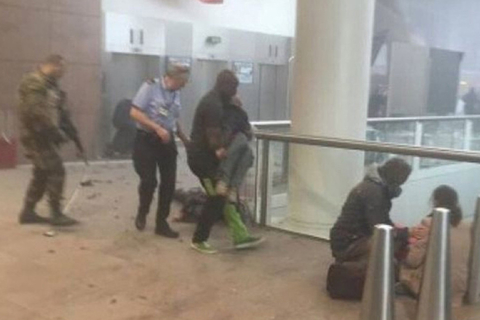 当地时间2016年3月22日，比利时布鲁塞尔的扎芬特姆机场发生两次爆炸，并造成数人死伤。 视觉中国