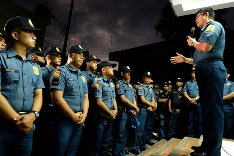 菲律宾新总统推行禁酒令 违规者被罚40个俯卧撑