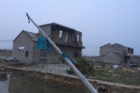 重灾区单平村所有的房屋都受损，房屋不能住人。 萧辉/财新记者