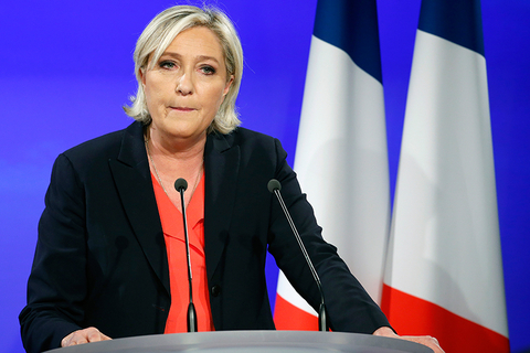 当地时间2017年5月7日，法国巴黎，“国民阵线”候选人玛丽娜·勒庞在败选后发表声明。据悉，玛丽娜·勒庞7日承认败选，并致电祝贺马克龙当选。视觉中国