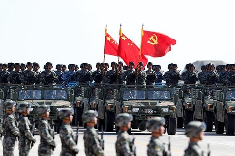 庆祝中国人民解放军建军90周年阅兵举行 习近平发表重要讲话