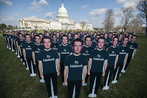 “小扎军团”现身国会山 呼吁扎克伯格说出真相