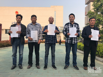 安徽“五周杀人案”21年后平反 当事人举判决书痛哭