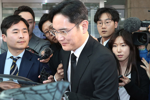 当地时间2018年5月20日，韩国首尔，三星电子副会长李在镕出席LG集团会长具本茂追悼会。图/视觉中国