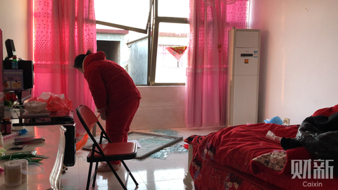 2019年3月22日，江苏盐城市响水县陈家港镇大湾村，该村距爆炸事故发生的园区直线距离为2公里左右。道路两旁的楼房窗户扭曲，玻璃全部粉碎。