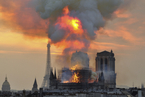 一周天下：巴黎圣母院陷火海