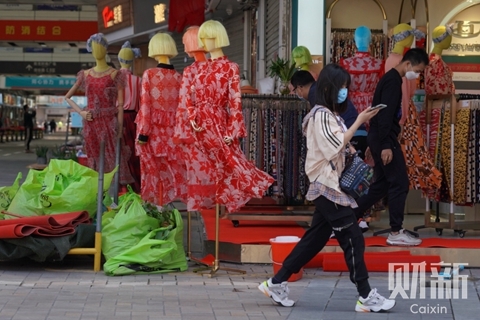 特写|华南最大纺织商圈“错过春天”终复工