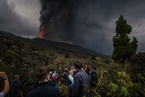西班牙火山喷发或持续84天 已吞噬上百所房屋